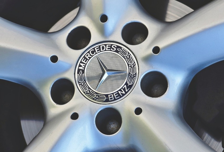 5. Mercedes Benz Vito wystawiony na licytację za 3000 zł...