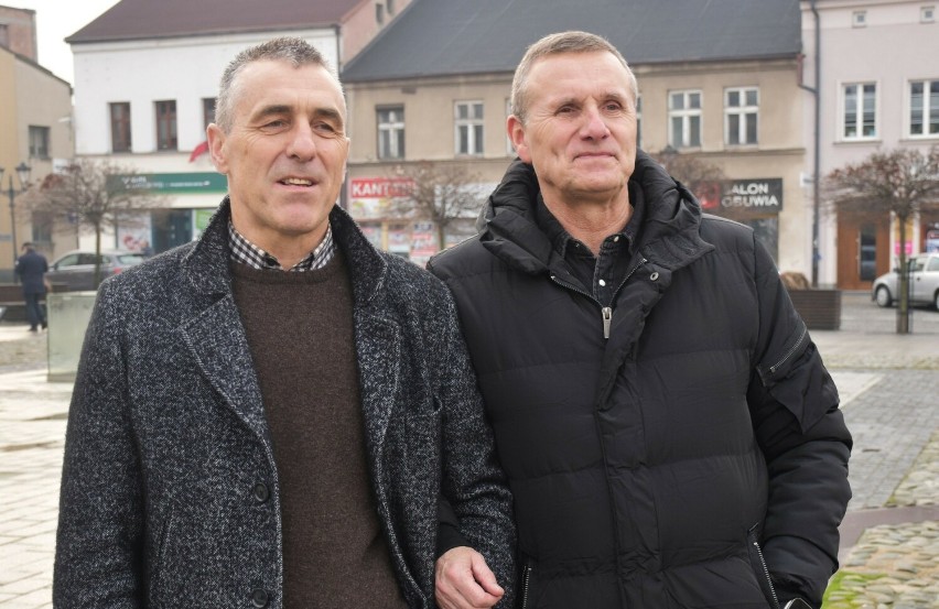 Waldemar Klisiak (z lewej), były hokeista, olimpijczyk z...