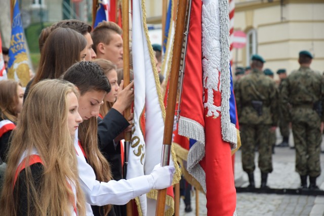 Na placu Skargi zorganizowano uroczystości związane z Dniem Sybiraka, w czasie których wspominano zmarłych zesłańców i tych, którzy pozostali na Syberii. Organizoatorem obchodów był Zarząd Związku Sybriaków Oddział w Jarosławiu.