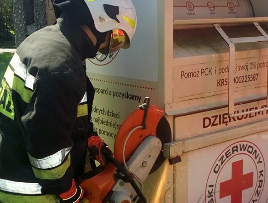 Strażacy z OSP Bogdaniec zostali wysłani do akcji ratowania...