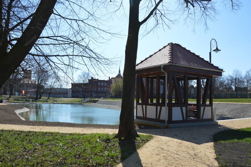 Zobacz piękne parki w Żarach, Żaganiu oraz Iłowej. 
Park w...