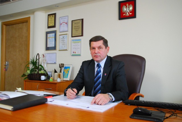 Janusz Bodziacki, burmistrz Lubartowa pozwał internautów za komentarze.