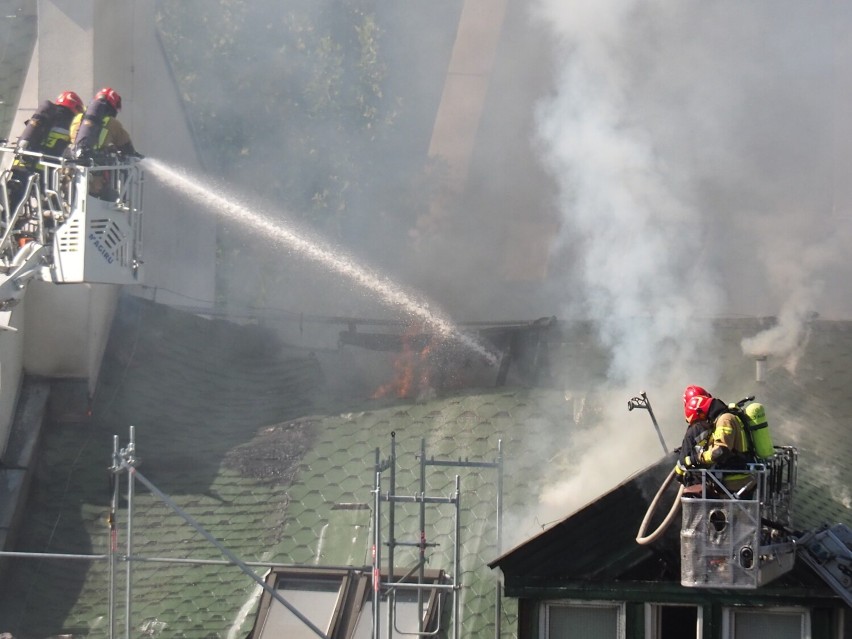 Pożar bloku mieszkalnego na Ursynowie. Ewakuowano mieszkańców