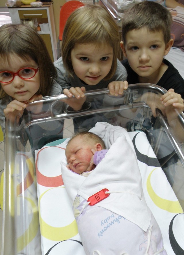 Kamil Szczurek urodził się w Mysłowickim Centrum Zdrowia 21 grudnia 2012 roku. Na zdjęciu ze swoim rodzeństwem.