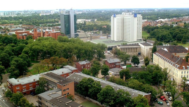 Panorama Poznania z tarasu widokowego Uniwersytetu Ekonomicznego: 2004 rok