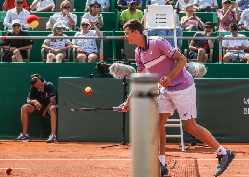 Święto tenisa w Gdyni. Turniej BNP Paribas Poland Open rozpoczęty pokazowym meczem Igi Świątek i Huberta Hurkacza 