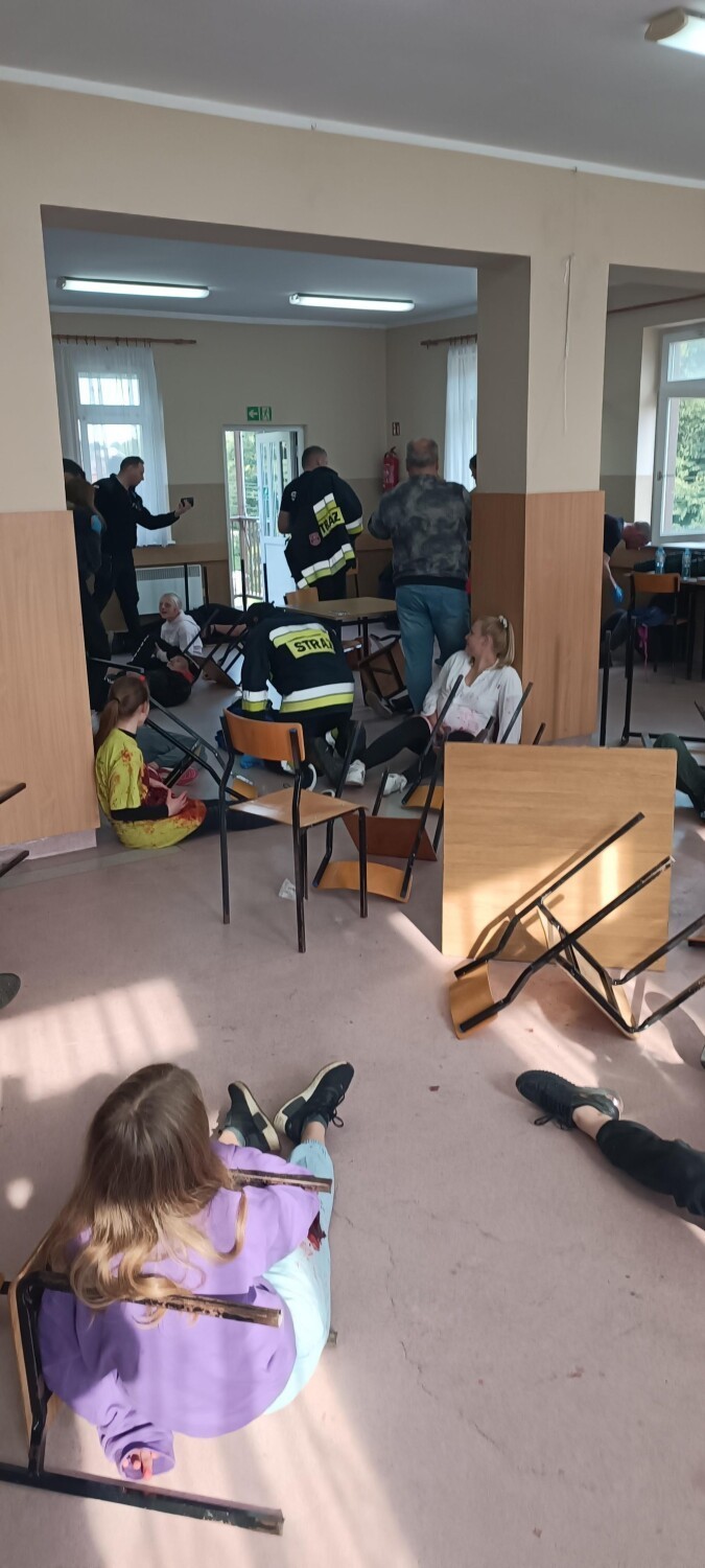 Strażacy z powiatu puckiego wzięlu udział w ćwiczeniach z ratownictwa technicznego - Smolno, 24 września 2022 r.