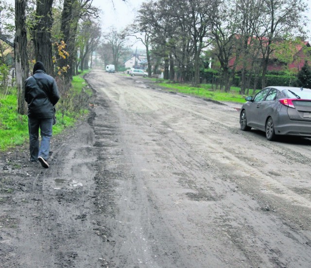 Ul. Chwaliszewska od lat czeka na budowę drogi. Prace mają ruszyć już w tym roku
