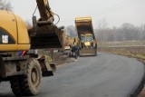 Starosta płocki podpisał umowę na remont drogi powiatowej z Rogozina do Bulkowa. Prace rozpoczną się już wkrótce