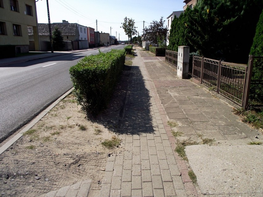 Ścieżka rowerowa i chodnik w Przyprostyni. Przyprostynia fajna wieś, ale czy bezpieczna? [Zdjęcia]