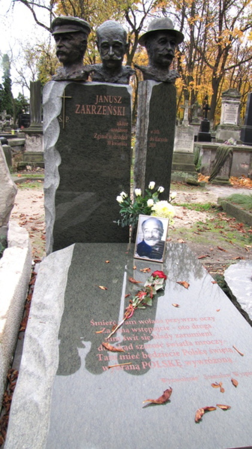 Janusz Stanisław Zakrzeński (ur. 8 marca 1936 w...