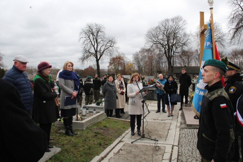 W czwartek 17 listopada 11 grobów powstańców śląskich w...