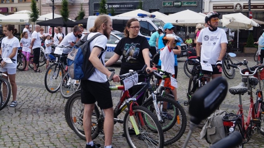 Bydgoskie Święto Cykliczne. Wystartował rodzinny rajd do Ostromecka [zdjęcia, wideo] 