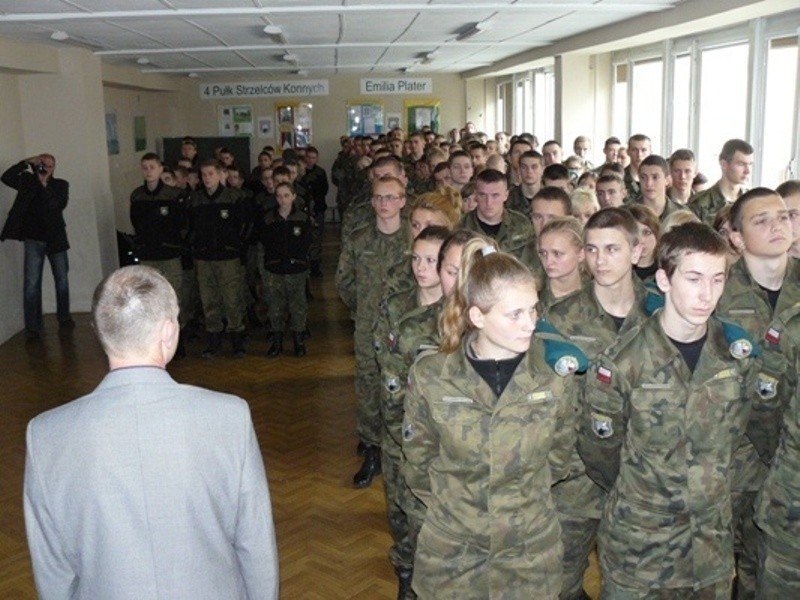 Porozumienie straży miejskiej i młodzieżą z Płockiego Uniwersytetu Ludowego