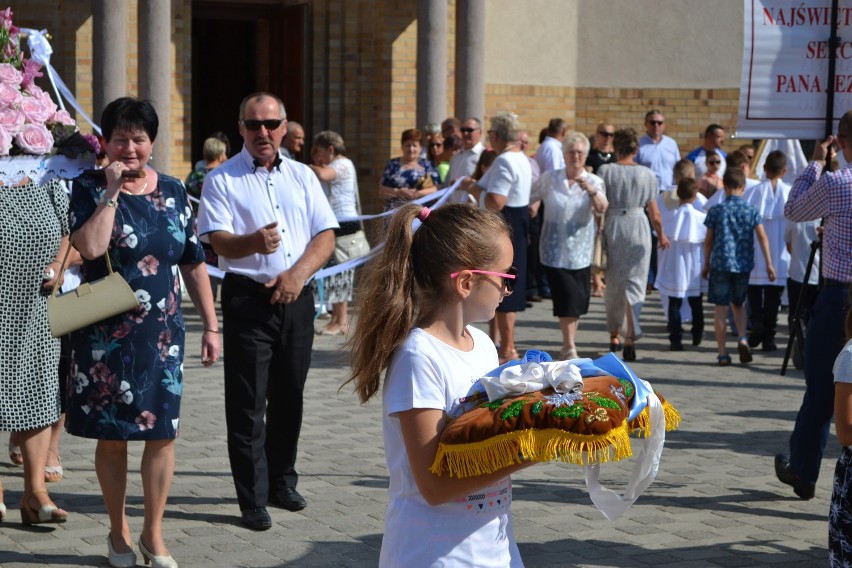 Boże Ciało w Głogowie. Wierni szli w procesji (FOTO)