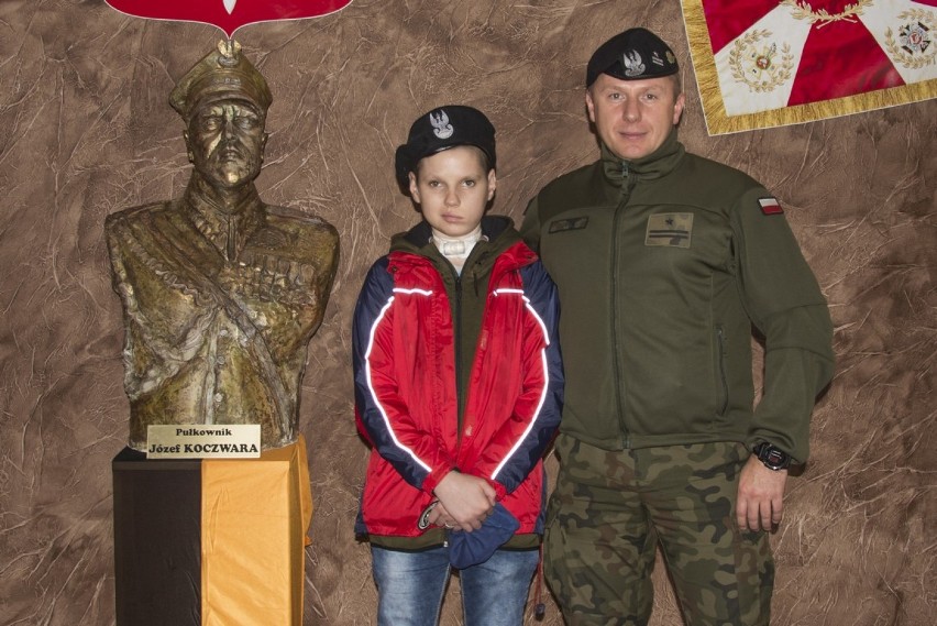 Żołnierze z 1. Batalionu Czołgów w Żurawicy spełnili marzenie 15-letniego Kacpra [ZDJĘCIA]