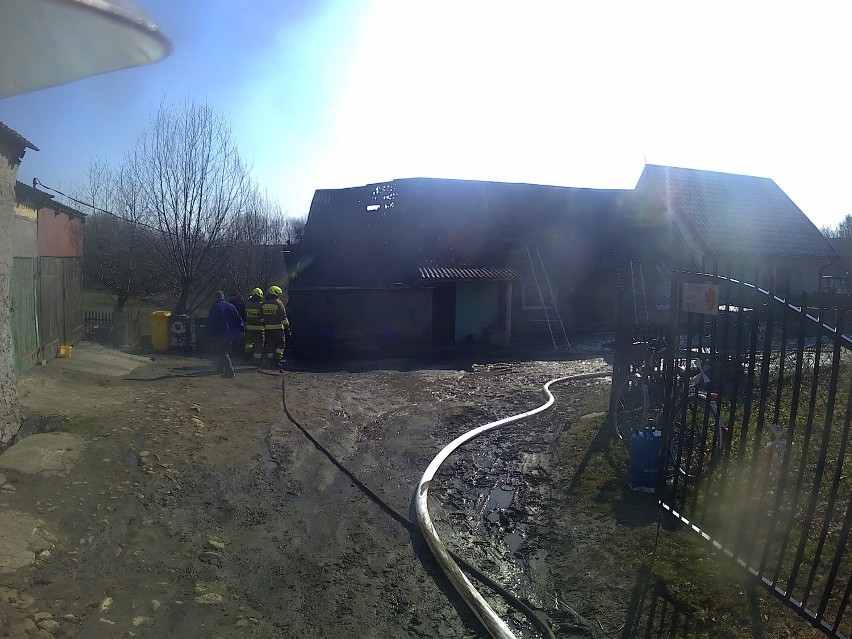 Pożar w Linowie w powiecie grudziądzkim. Płonęło poddasze budynku mieszkalnego