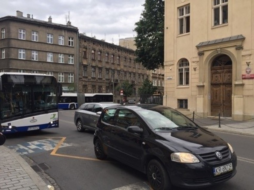 Autobusy kursujące z Bronowic znów tkwią w wielkich korkach