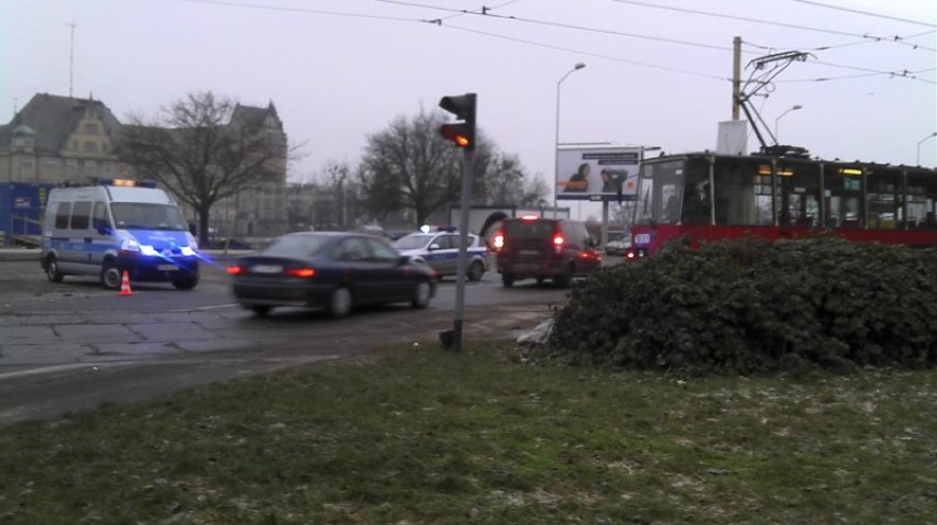 Na ul. Jana z Kolna tramwaj zderzył się z samochodem...