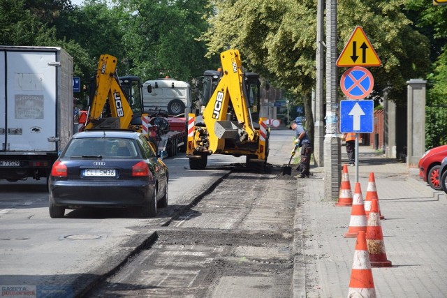 W środę 29 czerwca 2022 we Włocławku rozpoczął się remont nawierzchni ul. Wojska Polskiego. Prace mają trwać do końca lipca.