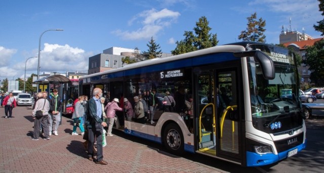 Powstanie 19 nowych linii autobusowych, a na trasach w powiecie pleszewskim będą jeździć autobusy hybrydowe. To się dopiero nazywa rewolucja