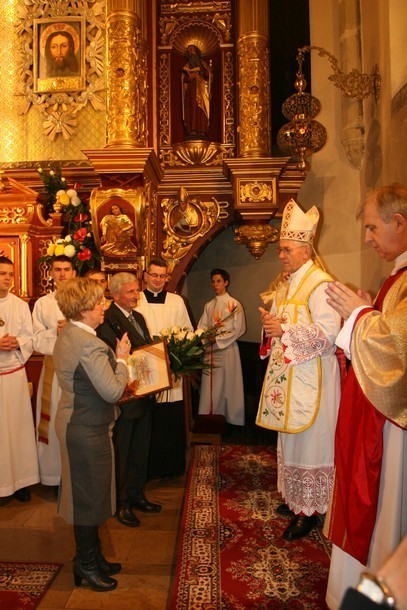 Sądeczanie pożegnali arcybiskupa Wiktora Skworca [ZDJĘCIA]