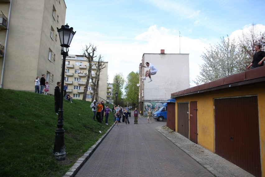 Słupscy parkourowcy skaczą gdzie tylko się da