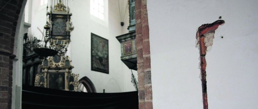 Polichromię w oliwskiej katedrze zniszczono celowo