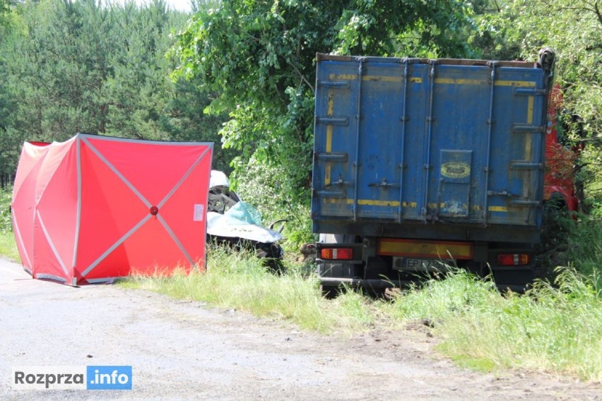 Śmiertelny wypadek na drodze krajowej nr 91 na granicy powiatu piotrkowskiego i radomszczańskiego