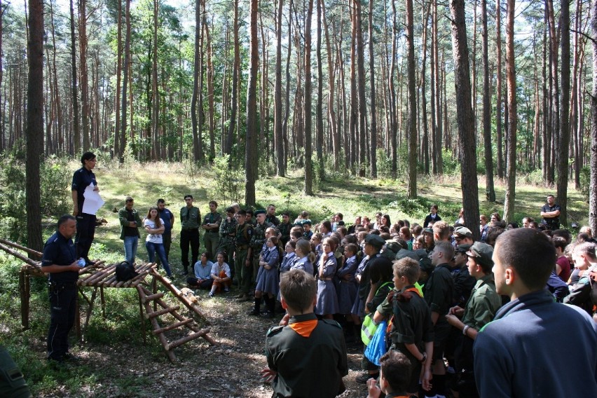 Policjanci z Lipna i pracownicy sanepidu skontrolowali obóz harcerski [zdjęcia]