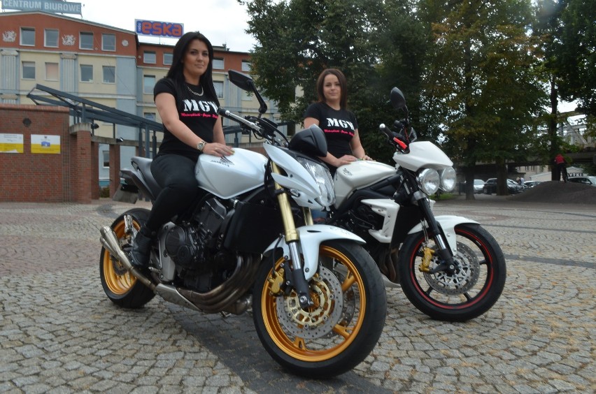 Dziewczyny z motocyklami zapraszają do dołączenia do nich [zdjęcia, wideo]