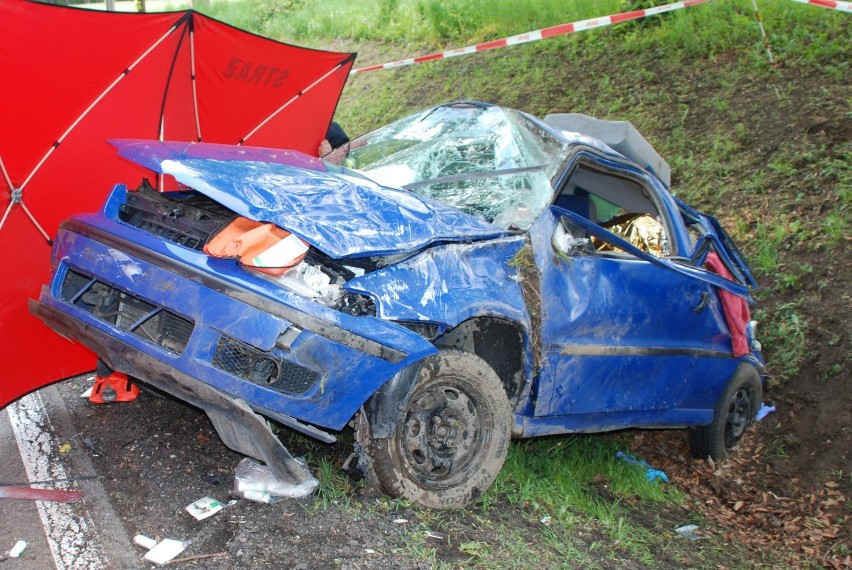 Gmina Trzebielino. Tragiczny wypadek na krajowej 21. Nie żyje 38-letnia mieszkanka Człuchowa (FOTO)