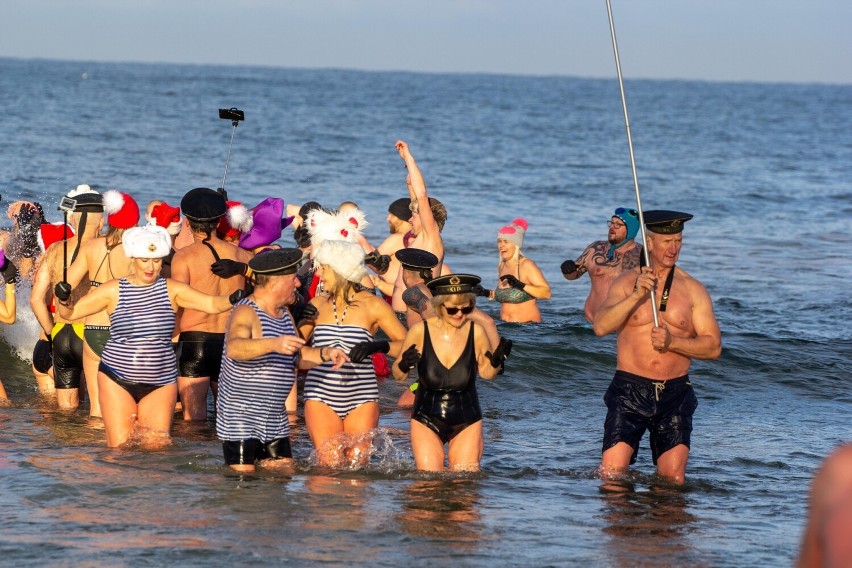 Morsy opanowały Darłówko. Świętowali 18-tkę Darłowskich Twardzieli [zdjęcia]