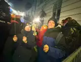 Sylwester miejski w Piotrkowie - mieszkańcy hucznie witali nowy rok na sylwestrowej potańcówce ZDJĘCIA, FILM
