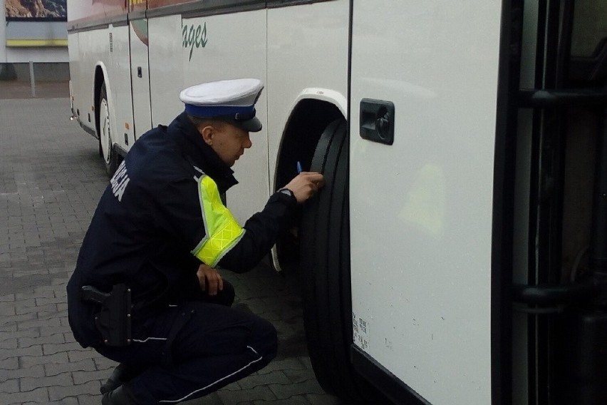 Ferie 2022. Punkty kontroli autobusów w Łódzkiem wyznaczone przez policję. Gdzie? WYKAZ