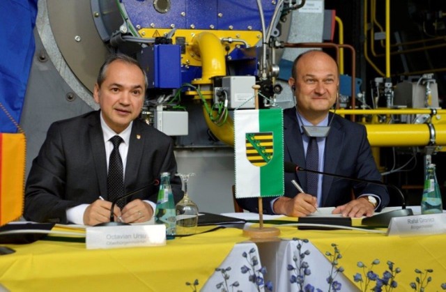 W 2020 roku burmistrz Rafał Gronicz oraz nadburmistrz Octavian Ursu podpisali list intencyjny w sprawie wspólnej ciepłowni. Teraz projekt jest coraz bardziej realny.