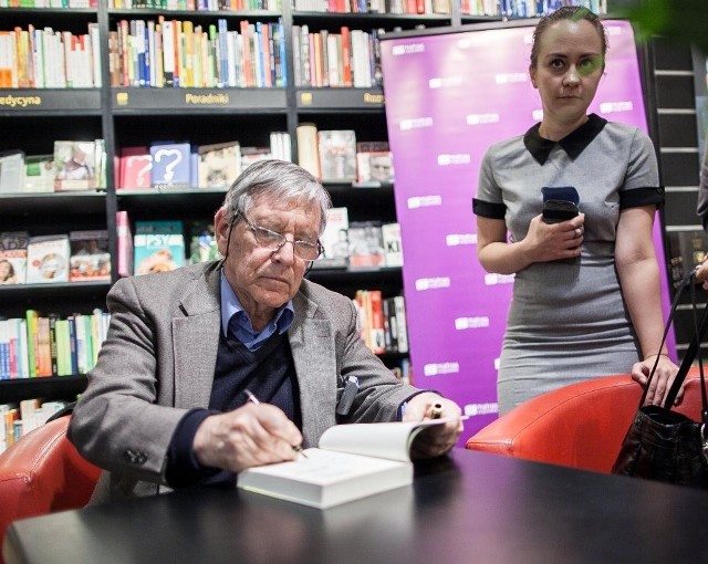 Amos Oz podpisywał książki w księgarni Matras w CH Manufaktura