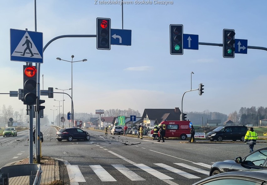Do wypadku doszło na ustrońskim skrzyżowaniu ul. Katowickiej...