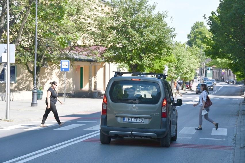 Przejścia dla pieszych w Pińczowie będą bezpieczniejsze