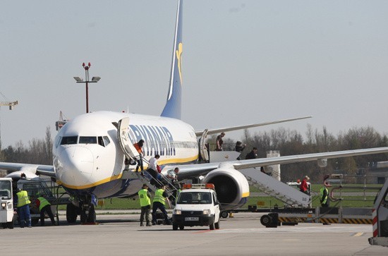 W niedzielę przed południem zarządzono ewakuację terminalu nr 2 Portu Lotniczego im. Władysława Reymonta w Łodzi.