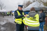 Pamiętajmy o noszeniu odblasków. Mogą uratować nam życie