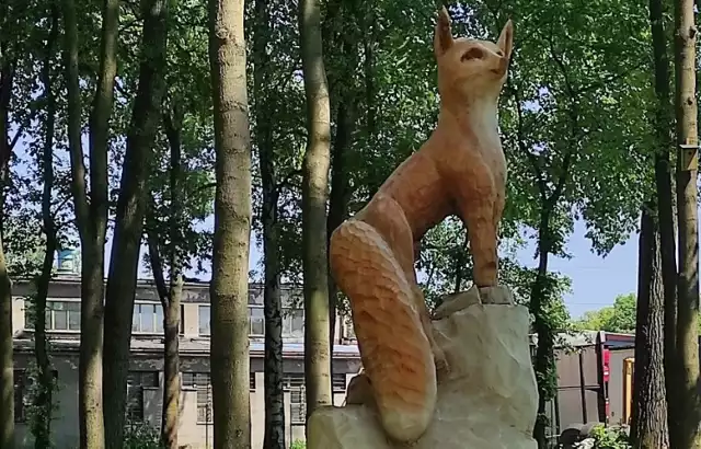 W parku Pokoju w Oświęcimiu powstała plenerowa galeria rzeźb zwierząt autorstwa Józefa Watychowicza. Dwa lata temu podobne galerie wykonał na plantach nad Sołą i na Kamieńcu