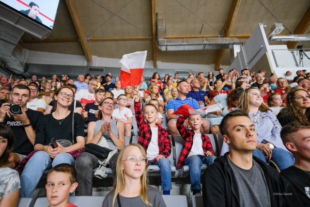 Zwycięstwo Polaków nad Serbami oglądał niemal komplet widzów na trybunach w Arenie Jaskółce