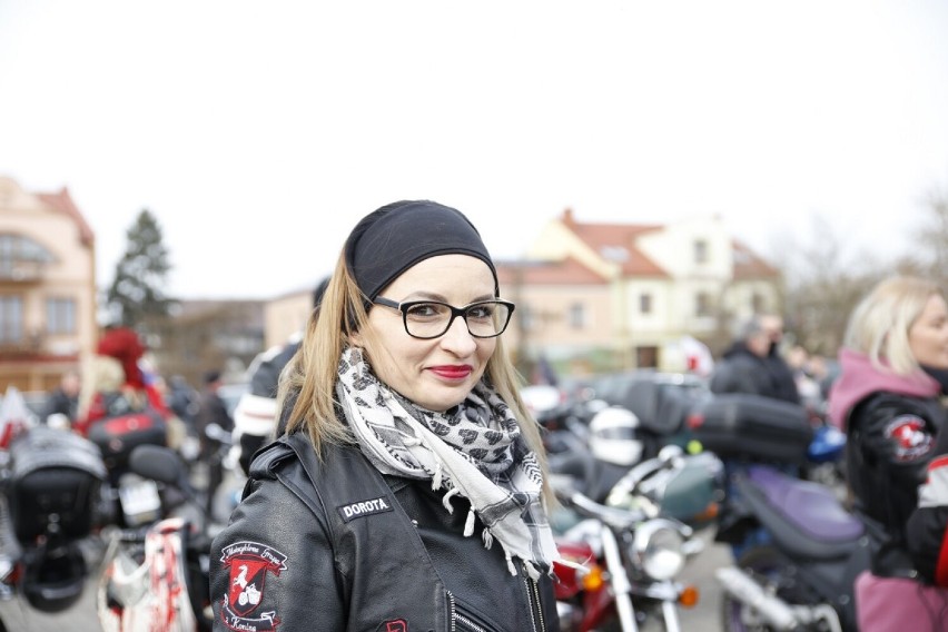 Motocykliści przywitali wiosnę w Koninie. Była parada i topienie marzanny  na  przystani ,,Marina" w Ślesinie [ZDJĘCIA CZ. 2]