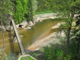 Perła Zachodu: Mostek nad jeziorem Modrym rozsypuje się i nie ma właściciela