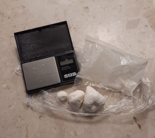 Policjanci znaleźli 94 gramy białego proszku.