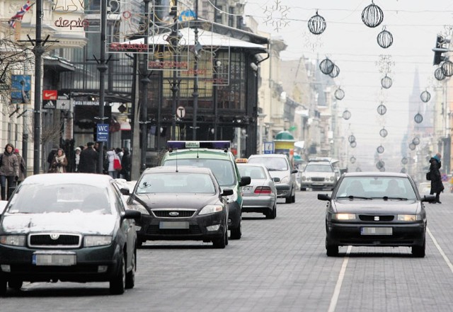 Bardzo wielu kierowców łamie zakaz wjazdu na Piotrkowską