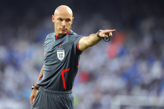 Howard Webb w Warszawie. Sędzia będzie promował swoją książkę