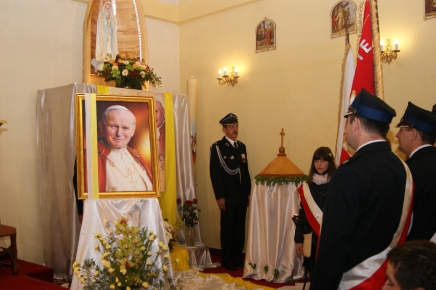 Msza św. dziekczynna za kanonizację Jana Pawła II w Rawie [ZDJĘCIA]