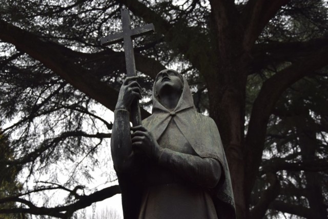 Ks. dr Zbigniew Cieszkowski zmarł w wieku 59 lat i 35 roku kapłaństwa.
(zdjęcia z cmentarza Cimitero Monumentale w Mediolanie)